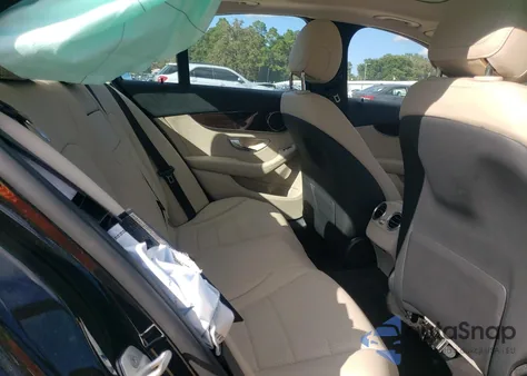 2016 Mercedes-Benz C 300 из США, поврежденный, VIN 55SWF4JB5GU145111